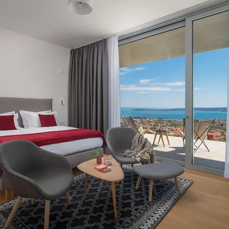 Radun With Grand Heated Pool Villa *