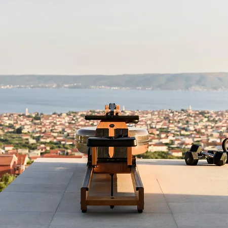 Radun With Grand Heated Pool Villa *