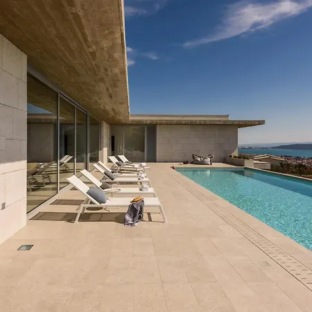 Radun With Grand Heated Pool Villa Kaštel Stari