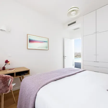 Radun With Grand Heated Pool Kaštel Stari