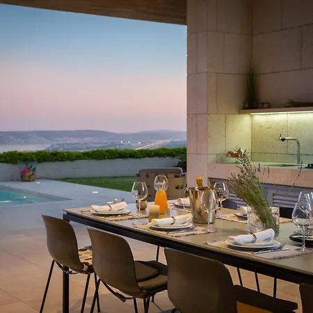 Radun With Grand Heated Pool